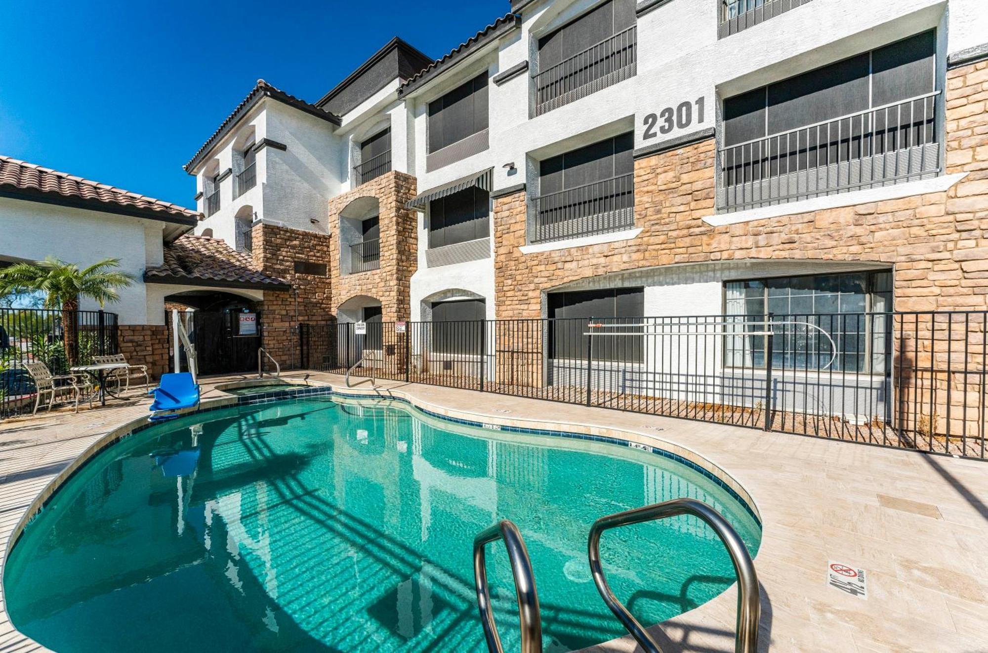 Tempe Corner Apartment Studio King Bed Экстерьер фото
