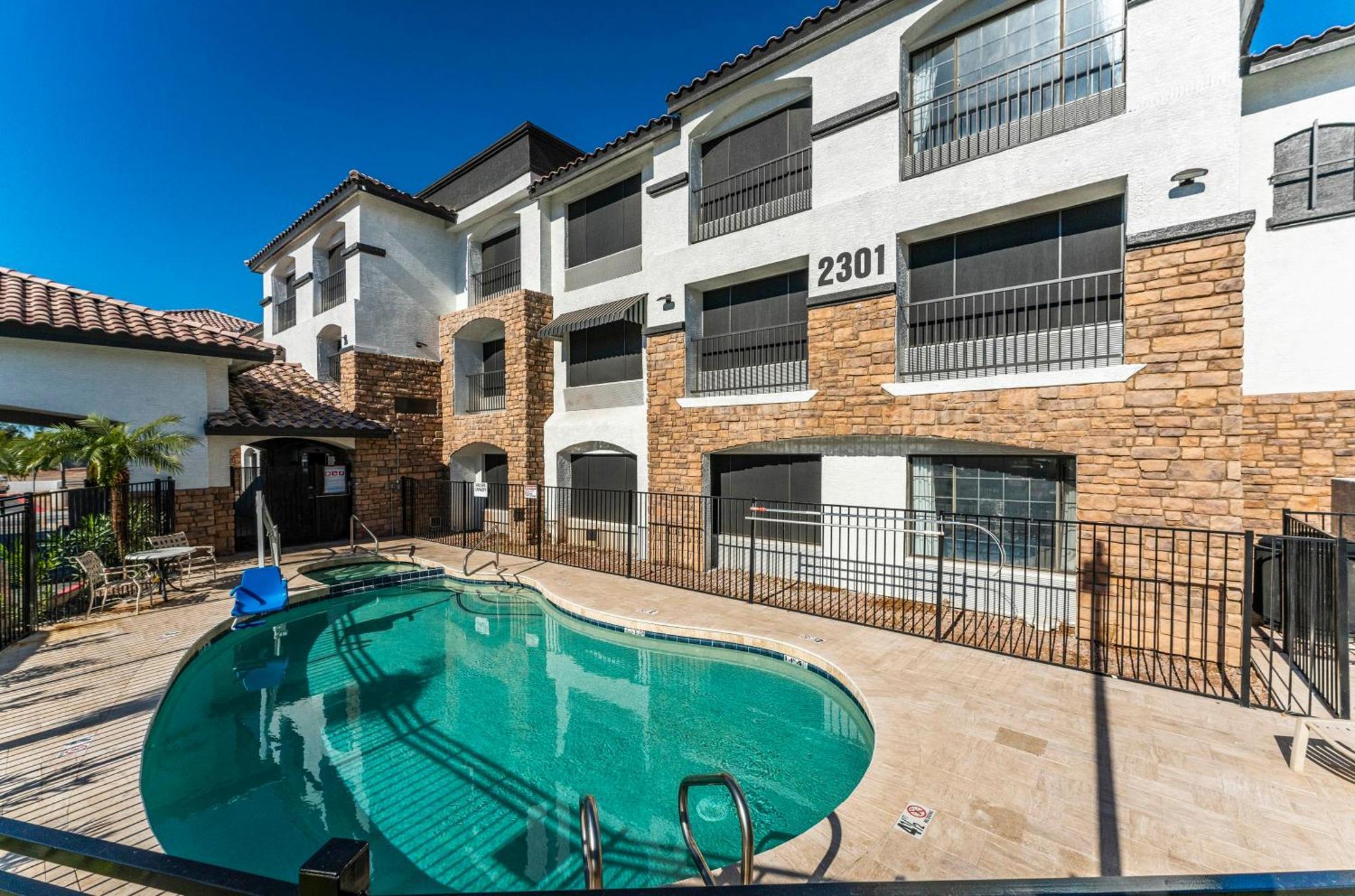 Tempe Corner Apartment Studio King Bed Экстерьер фото