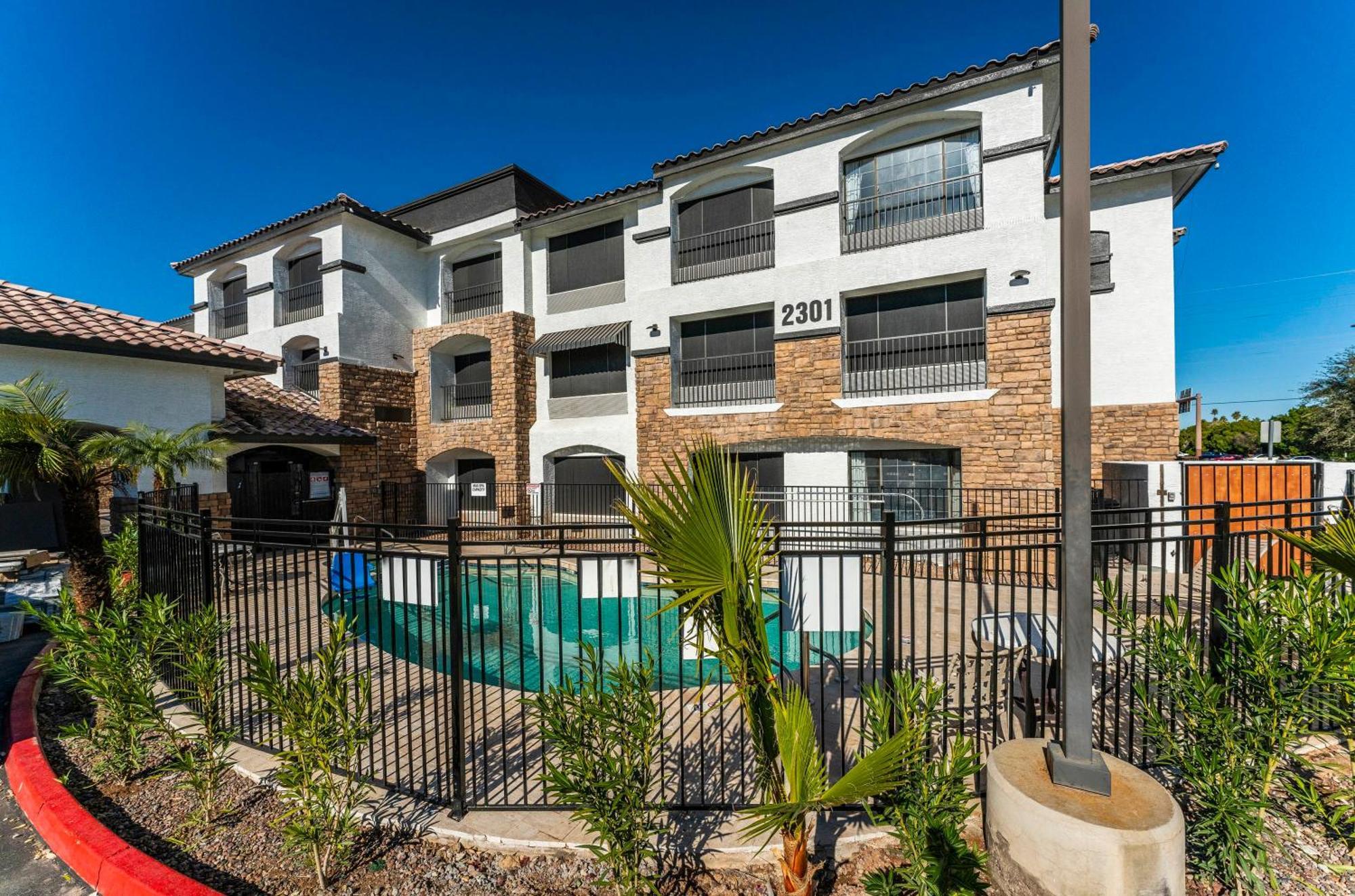 Tempe Corner Apartment Studio King Bed Экстерьер фото
